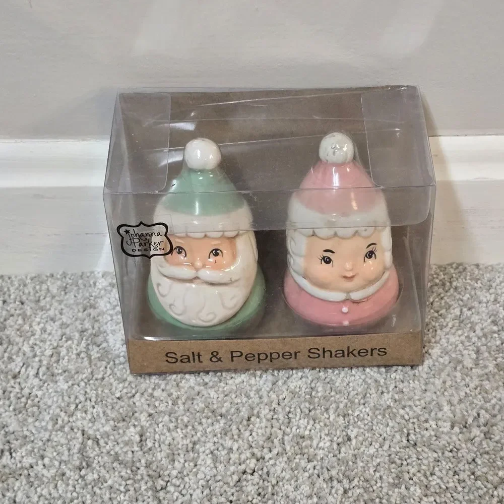 Johanna Parker Pastel Santa and‎ Mrs Claus Salt n Pepper Shakers